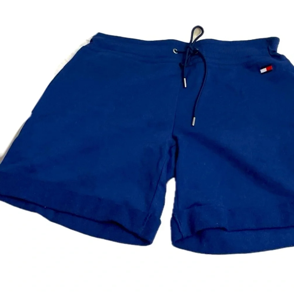 Sz M women Tommy Hilfiger shorts cuffed , drawstring waist shorts New - Picture 8 of 10